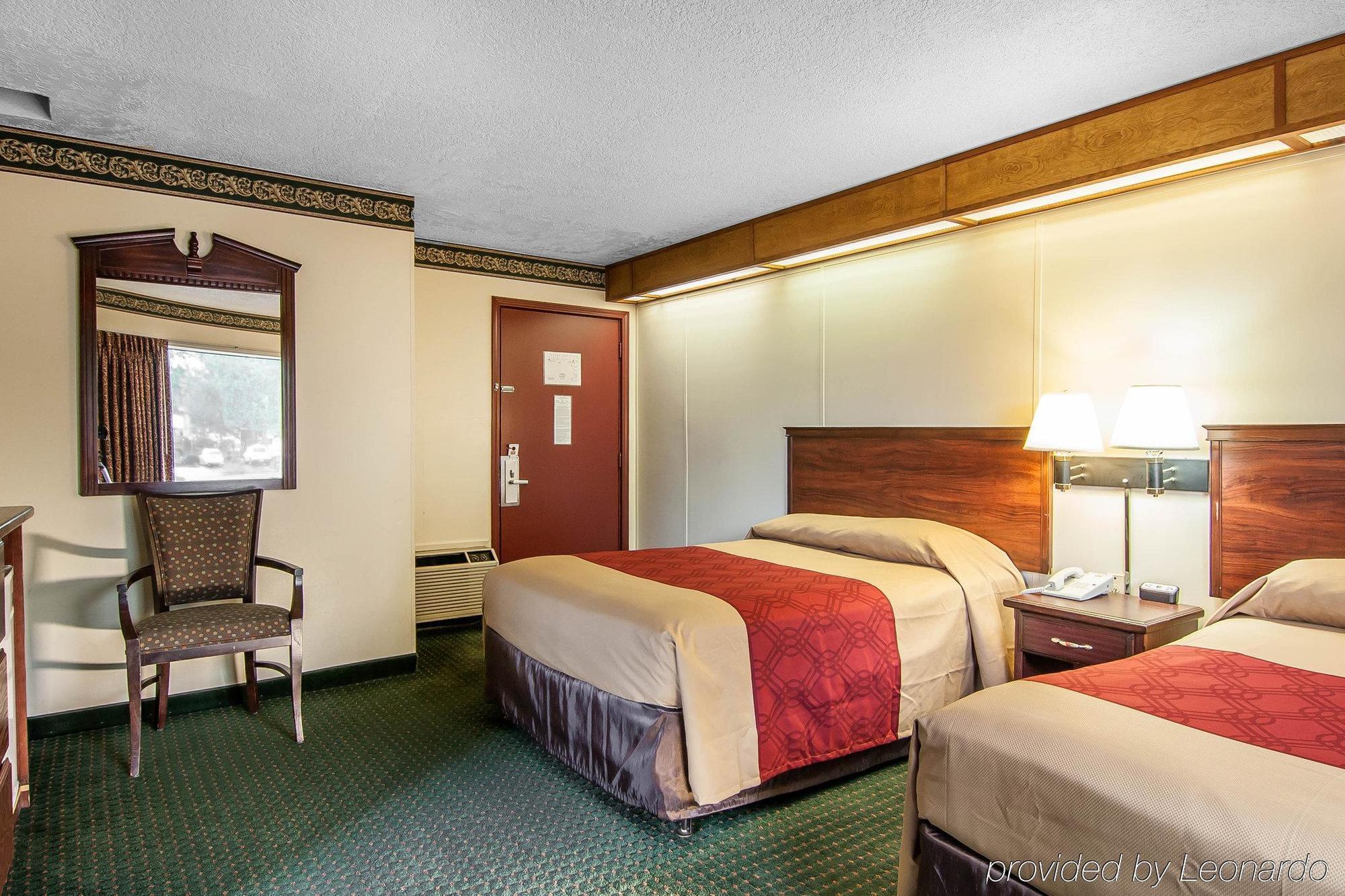 Broadway Downtown 2*
